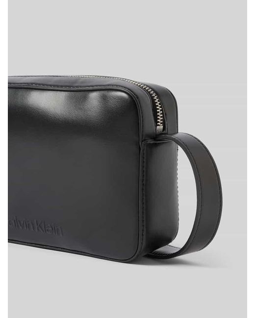 Calvin Klein Black Umhängetasche mit Logo-Detail und verstellbarem Schultergurt