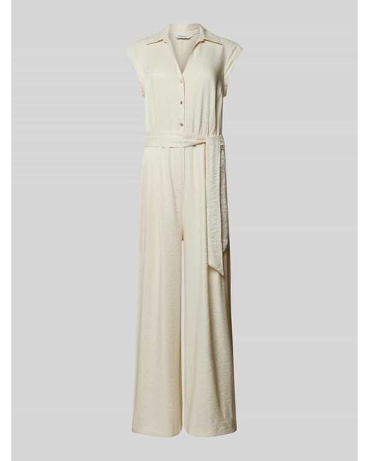 B.Young White Jumpsuit mit kurzer Knopfleiste und Bindegürtel Modell 'DONNI'