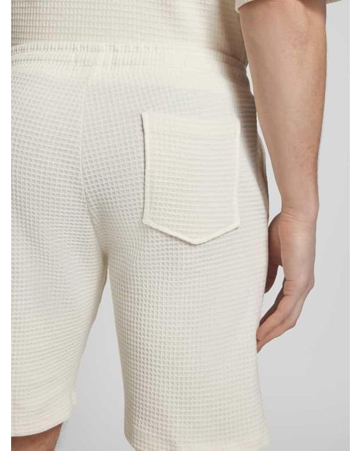 Mcneal Regular Fit Shorts Mit Strukturmuster in White für Herren