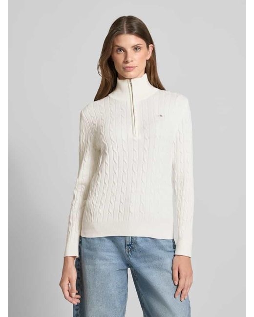 Gant White Troyer mit Logo-Stitching und Zopfmuster