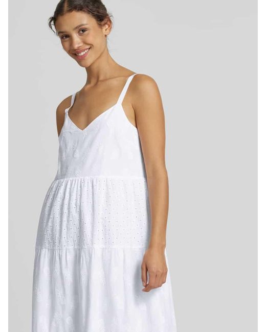 Marc Cain White Midikleid mit Lochspitze und V-Ausschnitt