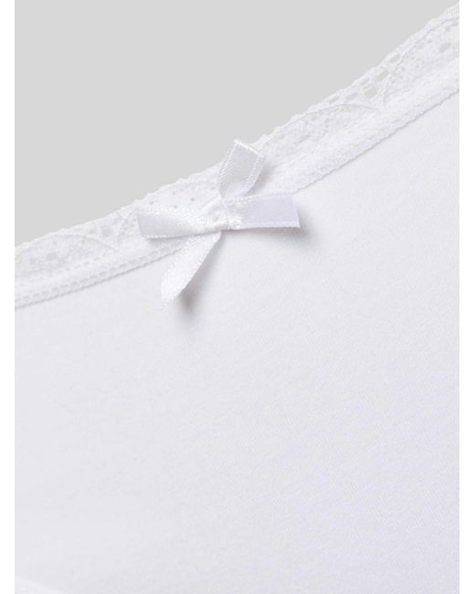 DORINA Strings in het White