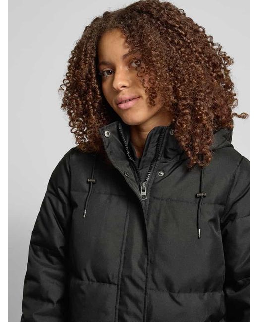 ONLY Black Regular Fit Steppmantel Mit Kapuze Mit Tunnelzug Modell 'Irene'