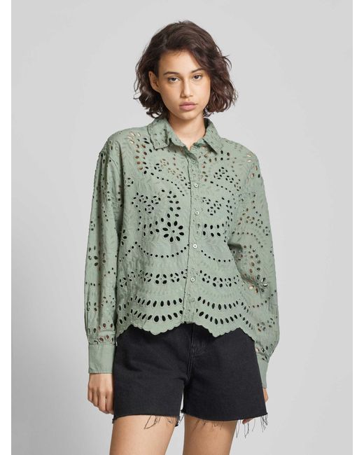ONLY Green Bluse mit Lochmuster Modell 'NEW LALISA'