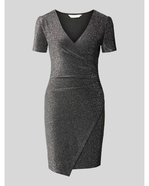 Apricot Mini-Jurk Met V-Hals in het Black