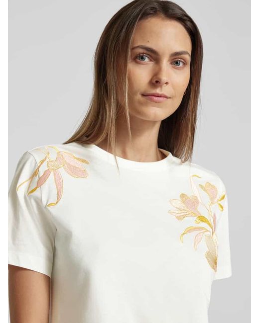 Gant White T-Shirt mit floralen Stitchings