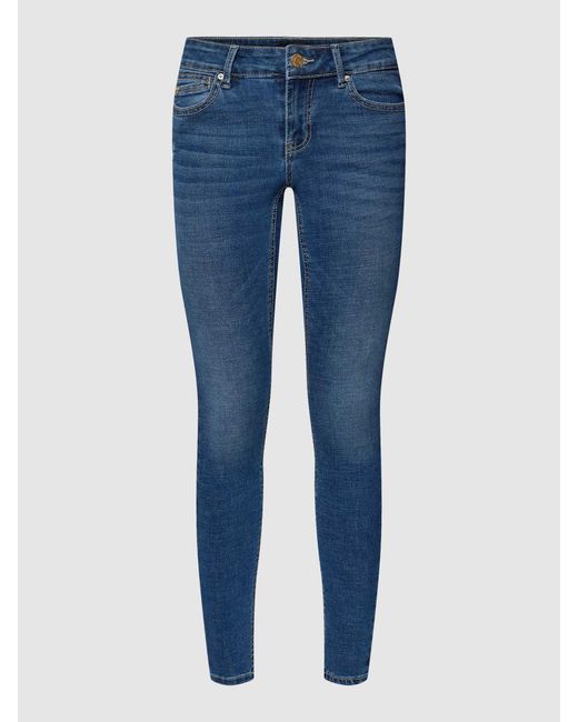 Vero Moda Blue Skinny Fit Jeans im Used-Look Modell 'ROBYN'