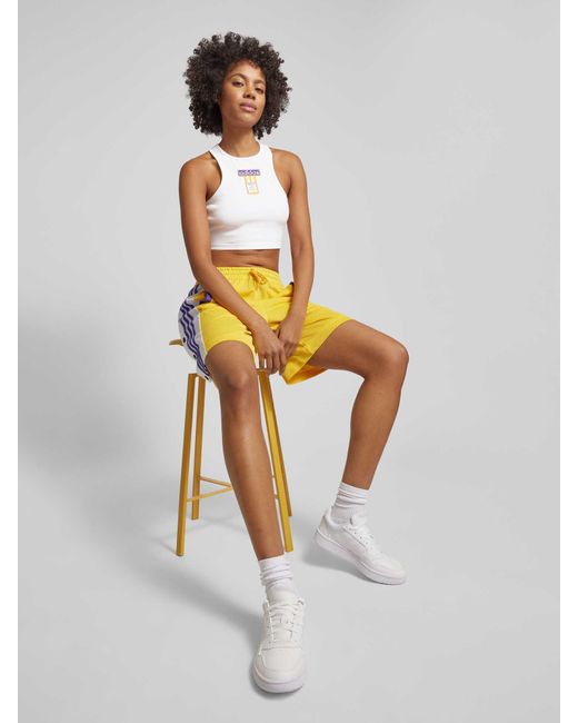 Adidas Originals White Crop Top mit Label-Stitching Modell 'ADIBRK'
