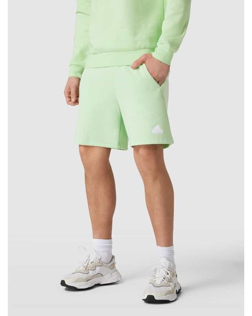 Adidas Sweatshorts mit Label-Detail in Green für Herren