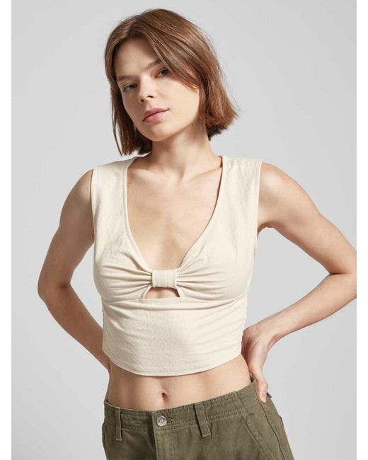 ONLY Natural Crop Top mit Cut Out Modell 'JANY'