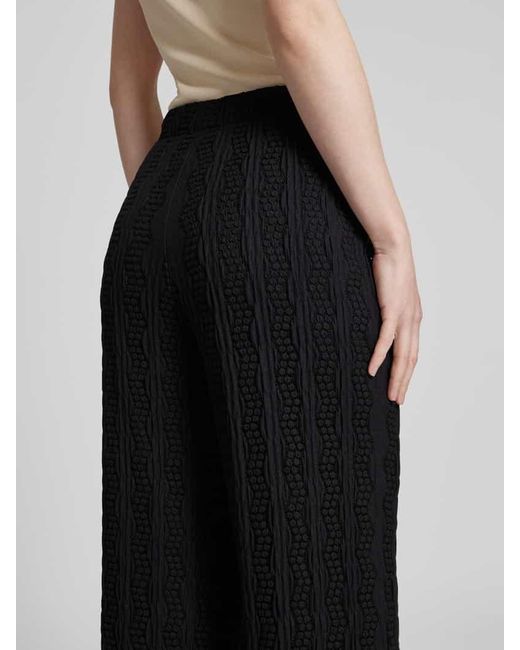 Vila Black Wide Leg Stoffhose Mit Strukturmuster Modell 'Lumena'
