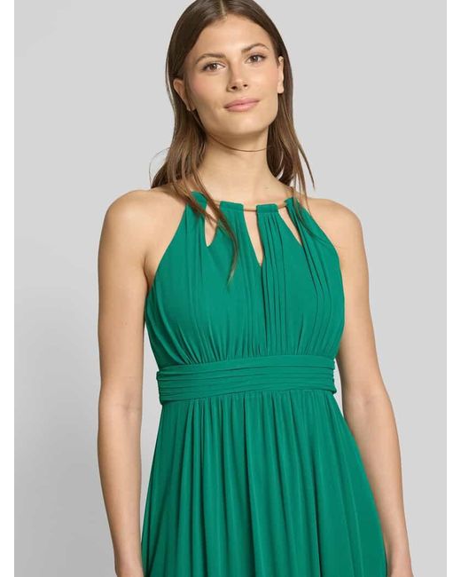 Jake*s Green Abendkleid mit gelegten Falten