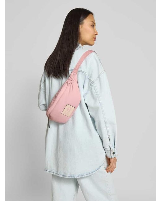 STUDIO BERLIN Pink Bauchtasche mit Label-Badge Modell 'SPANDAU'