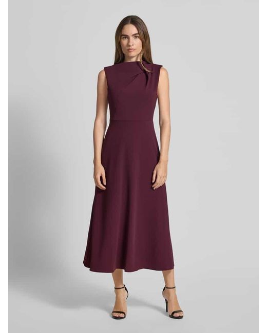 Rinascimento Purple Cocktailkleid mit Stehkragen in ärmellosem Design