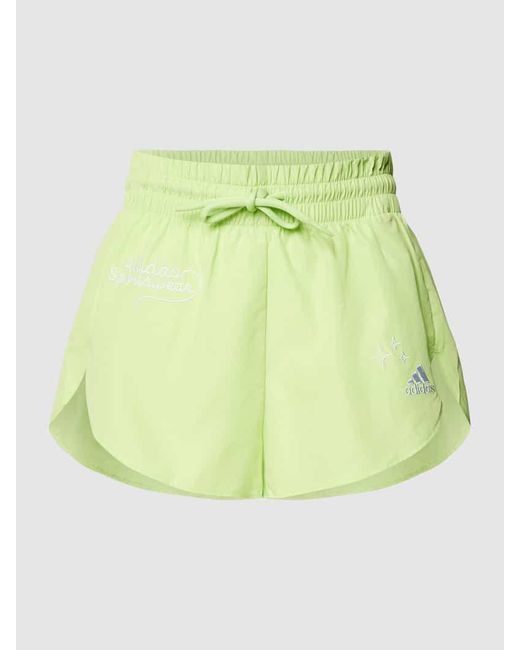 Adidas Green Shorts mit Label-Detail