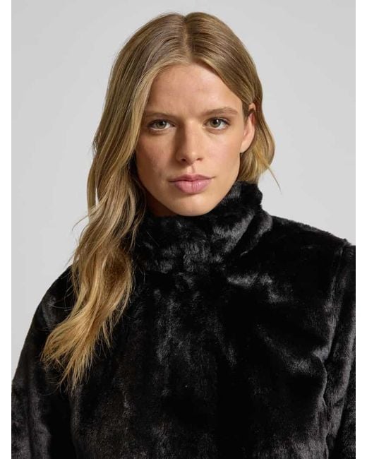 ONLY Black Regular Fit Jacke in Kunstfell-Optik Modell 'NEWVIDA'
