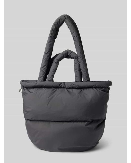 Mads Nørgaard Black Tote Bag mit Logo-Patch in Stepp-Optik Modell 'Pillow'