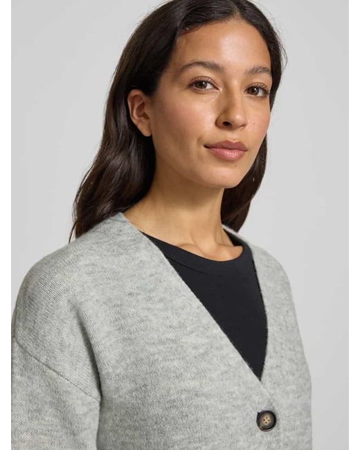 Christian Berg Women Gray Cardigan mit V-Ausschnitt und Knopfleiste
