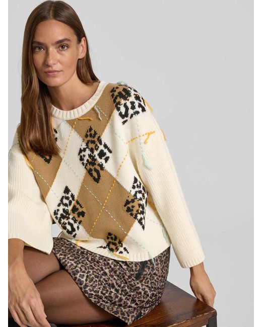 Marc Cain Gebreide Pullover Met Ribboorden in het Natural