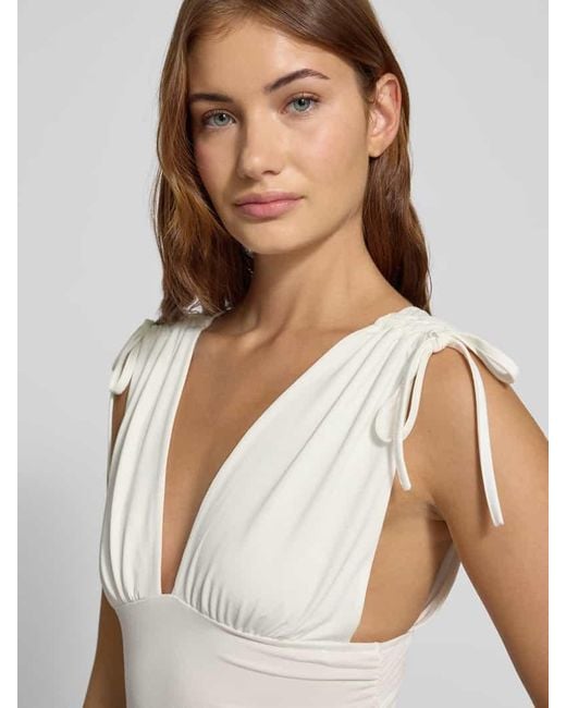 Gina Tricot White Top mit V-Ausschnitt und Schnürung