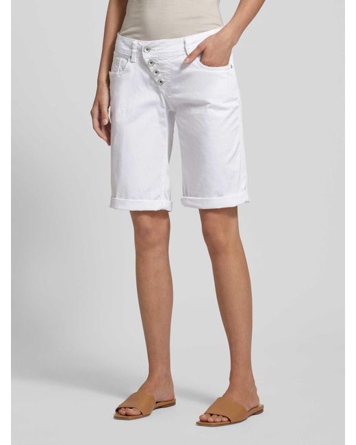 Buena Vista White Straight Fit Jeansshorts mit asymmetrischer Knopfleiste