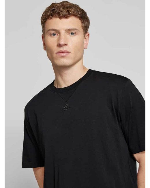 Adidas T-Shirt mit Label-Stitching in Black für Herren