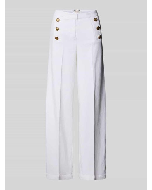 Seductive White Hose mit Knöpfen Modell 'Bridget'