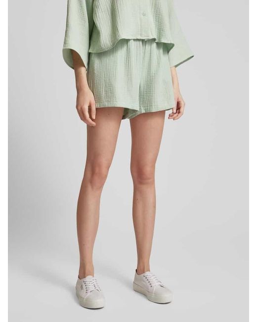 Vero Moda Green High Waist Shorts mit Strukturmuster Modell 'NATALI'