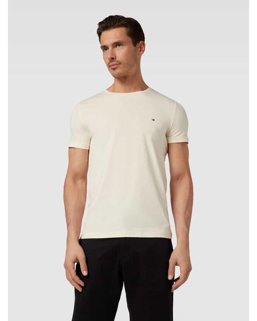 Tommy Hilfiger Slim Fit T-Shirt mit Logo-Stitching in Natural für Herren