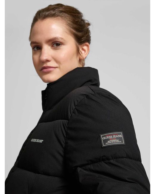 Guess Kort Gewatteerd Jack Met Labelprint in het Black