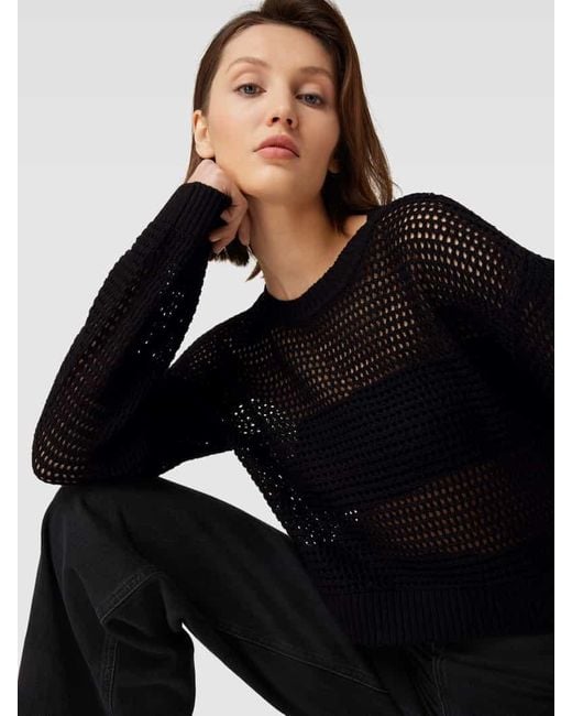 Vero Moda Black Strickpullover mit überschnittenen Schultern Modell 'MADERA'