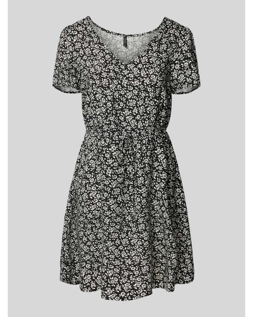 Vero Moda Mini-jurk Van Viscose Met Bloemenmotief in het Gray