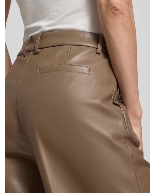 Stand Studio Broek in het Brown