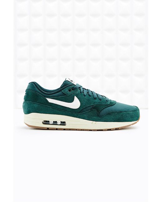 Nike Air Max 1 Essential Suede Trainers in Green for men