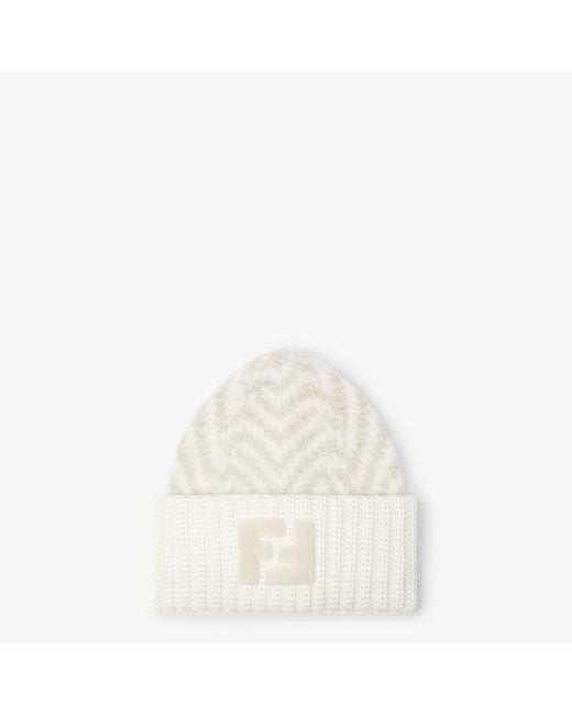 Fendi Beanie in White | Lyst