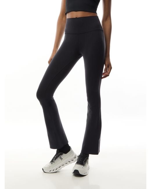 Alo Yoga 7/8 High-Waist Airbrush Bootcut Legging in Black | Lyst UK