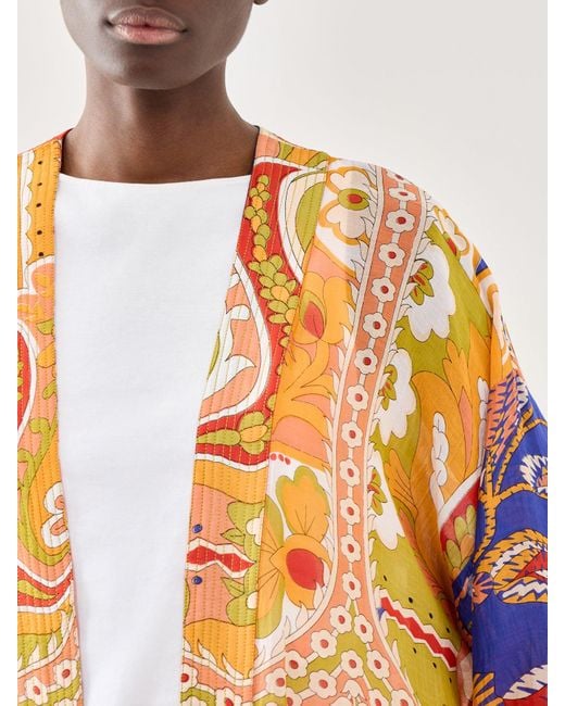 One Hundred Stars White Long Sleeves Kimono