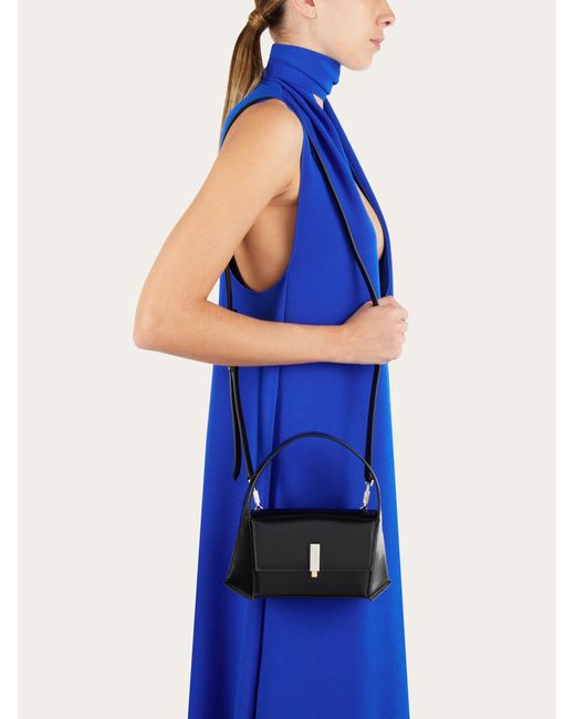 Geometric mini bag Ferragamo en coloris Blue