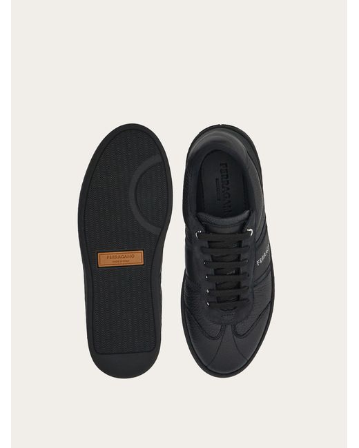 Ferragamo Black Sneakers Bajas Con Firma