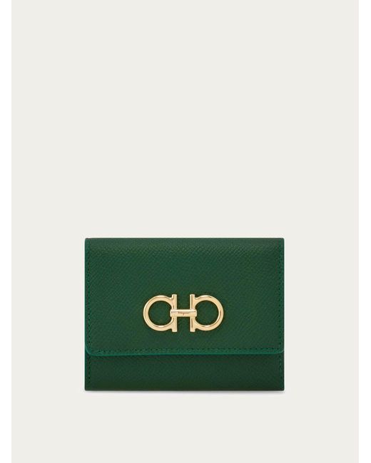 Donna Portafoglio Trifold di Ferragamo in Green