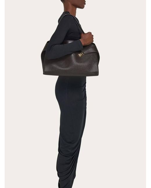 Ferragamo Black Damen Zweifarbige Schultertasche Hug Soft (L)