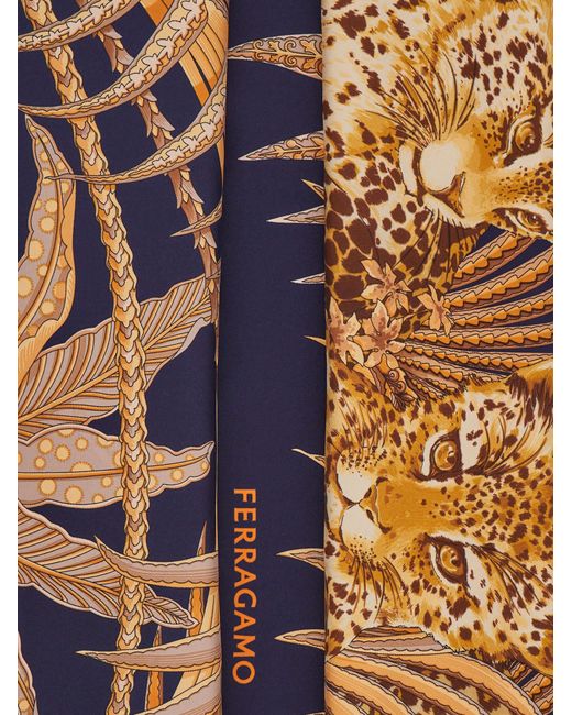 Femmes Foulard En Soie Imprimé Léopards Bleu Ferragamo en coloris Blue