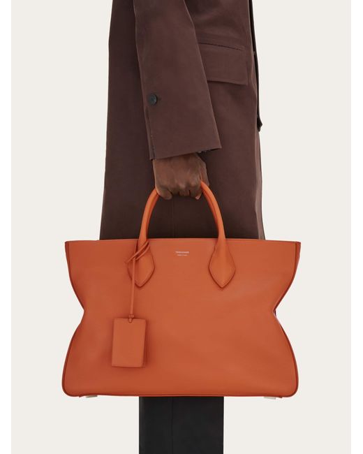 Tote bag (L) Ferragamo pour homme en coloris Brown