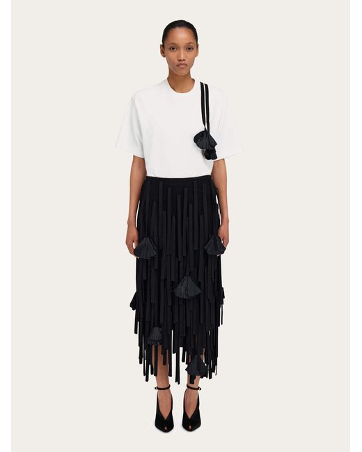 Mujer Falda De Con Flores Negro Ferragamo de color Black