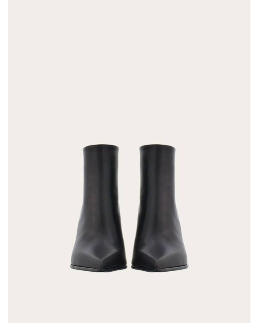 Pointed ankle boot Ferragamo en coloris Black