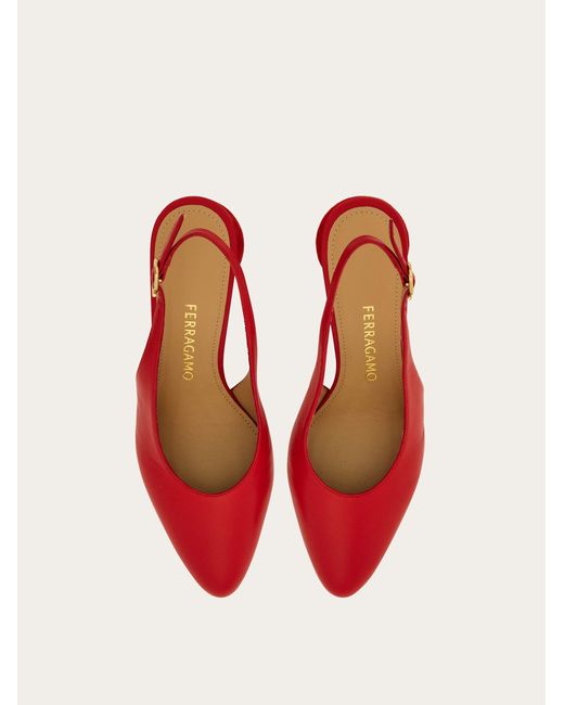 Mujer Slingbacks Tacón Esférico Rojo Talla .5 Ferragamo de color Red