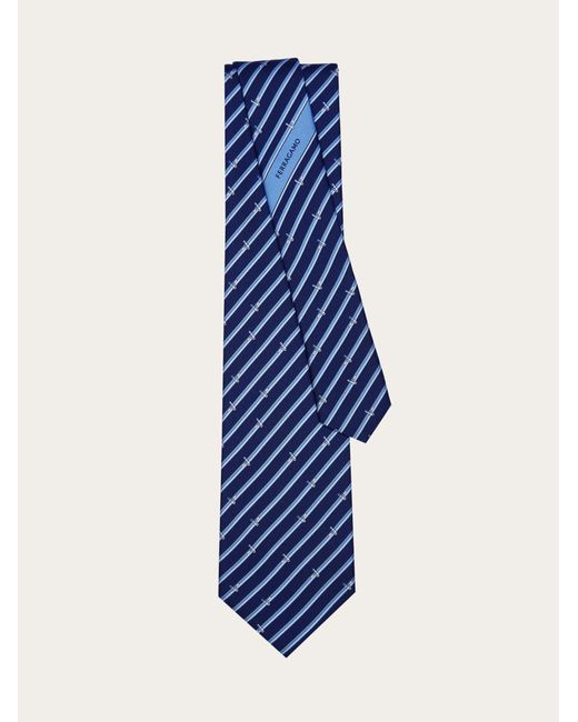 Tonal print silk tie Ferragamo pour homme en coloris Blue