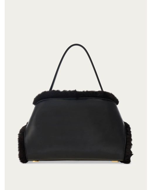 Ferragamo Black Damen Hug Soft Schultertasche (M)