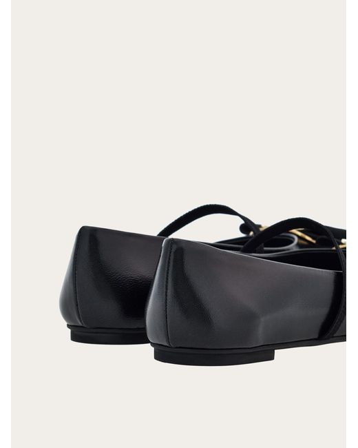 Ballerina new Vara plate di Ferragamo in White