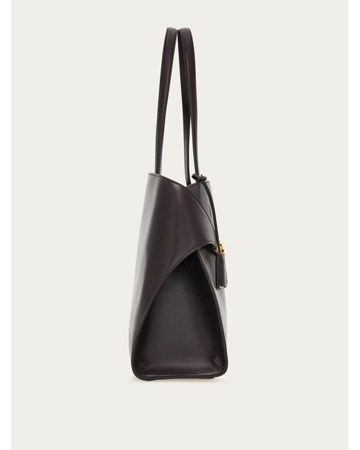 Uomo Borsa A Spalla Hug di Ferragamo in Black da Uomo